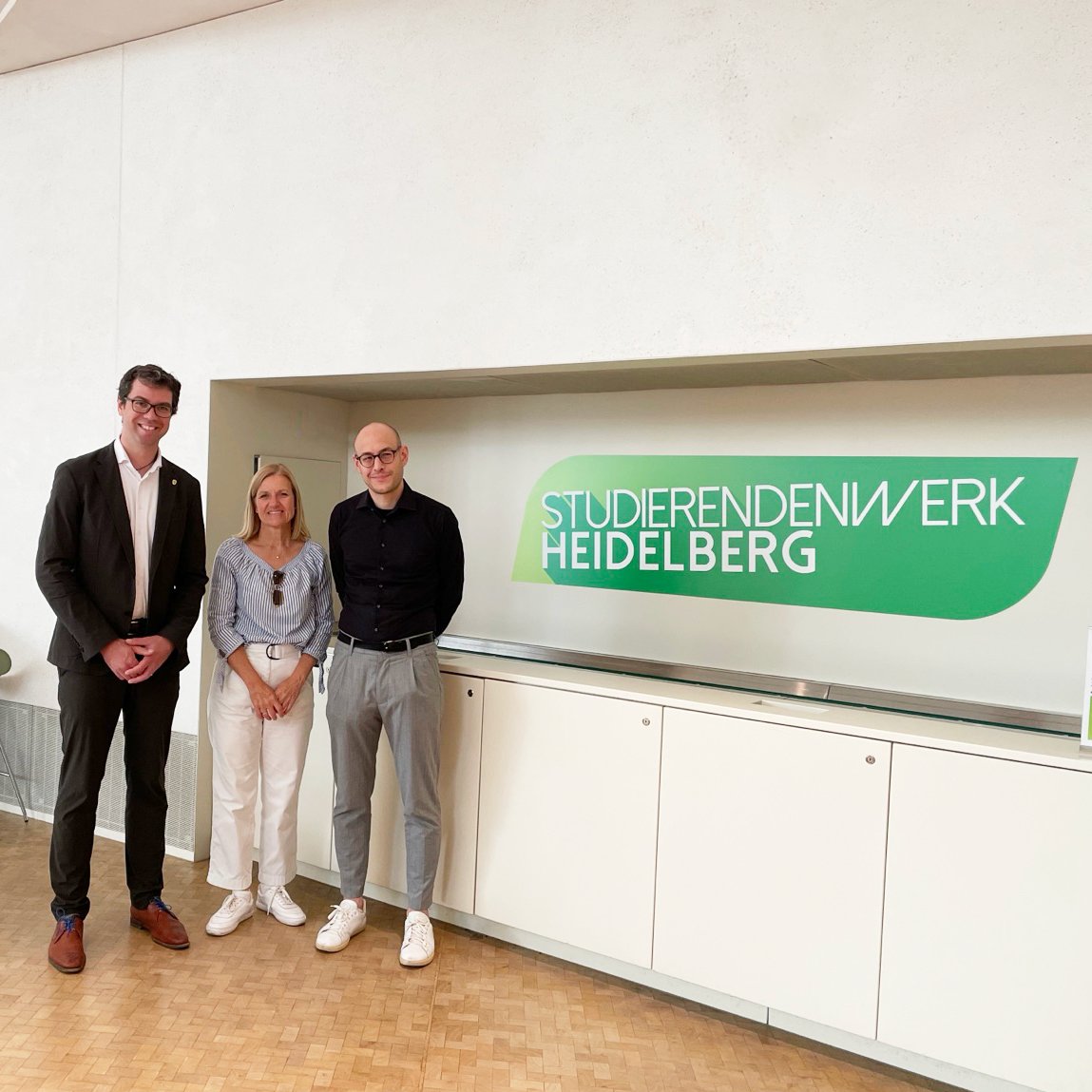 Wir durften <a href="/ralfnentwich/">Ralf Nentwich</a> MdL, Ernährungssprecher der Grünen Landtagsfraktion, und die Grüne Landtagsabgeordnete, Gudula Achterberg, begrüßen. Bei der Kantinentour stellten wir unsere nachhaltigen Konzepte vor.

Danke für den tollen Austausch. Wir freuen uns über die Anerkennung!