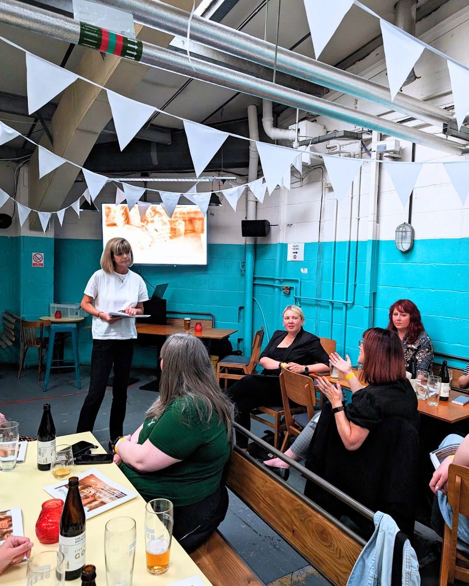 Dea Latis tweet media