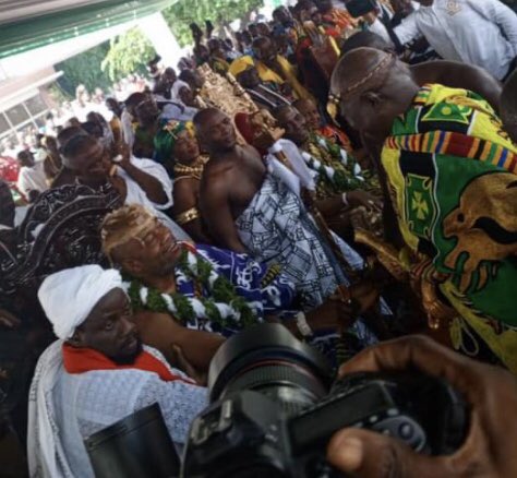 cosfaxya's tweet photo. @1BongoIdeas I thought after heavy slaps and bootings by your abductors ur mind has resettled to normalcy bt No https://t.co/59HBT2Ncf2