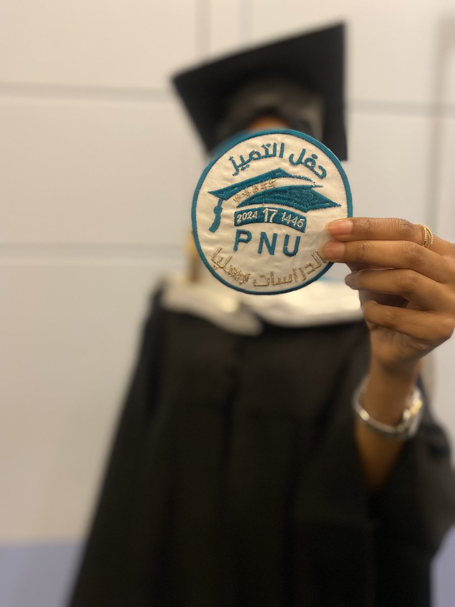 samar_bf's tweet photo. "من قال أنا لها نالها ", الحمد لله 🤍🤍🎓 https://t.co/WTXiytzImW