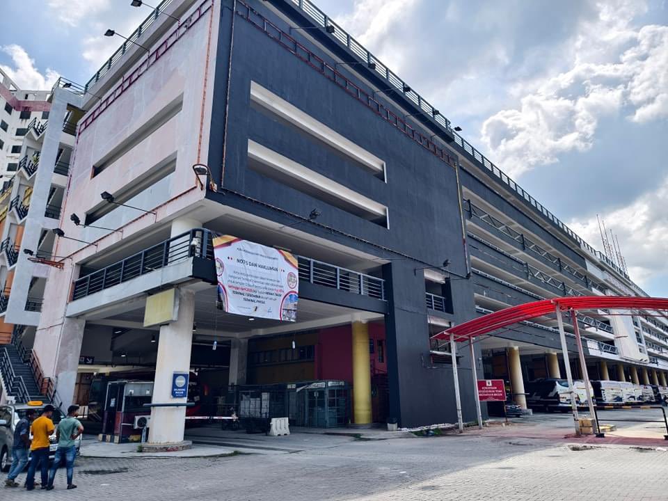 SenawangTV's tweet photo. 2025 TERMINAL 1 SEREMBAN BERWAJAH BEHARU

Setelah sekian lama menunggu perubahan naik taraf di Terminal 1 Seremban, akhirnya kerja-kerja telah berjalan &amp; dijangka April 2025 siap.

Diharap banyak lagi bangunan di Seremban di naik taraf, banyak dah uzur. https://t.co/OyyUfZgyGn