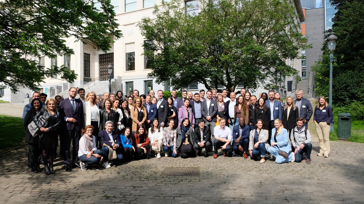 hoop_eu's tweet photo. 👏🎉 The HOOP Cities and Policy Conference was a success! 

𝐊𝐞𝐲 𝐓𝐚𝐤𝐞𝐚𝐰𝐚𝐲𝐬:

🌟 𝐇𝐎𝐎𝐏’𝐬 𝐂𝐨𝐧𝐭𝐫𝐢𝐛𝐮𝐭𝐢𝐨𝐧𝐬: The conference provided a wealth of knowledge, offering opportunities to share challenges and difficulties and learn strategies to overcome them. https://t.co/iOvDZtfmXp