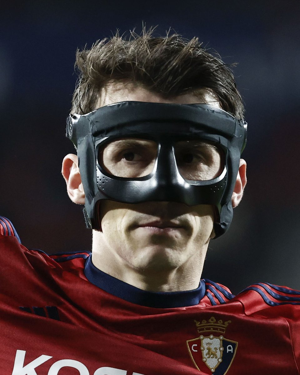 LaLiga's tweet photo. SUPERBUDI. 🦸‍♂️❤️

@Osasuna | #LALIGAEASPORTS https://t.co/XEZlXxbJ18