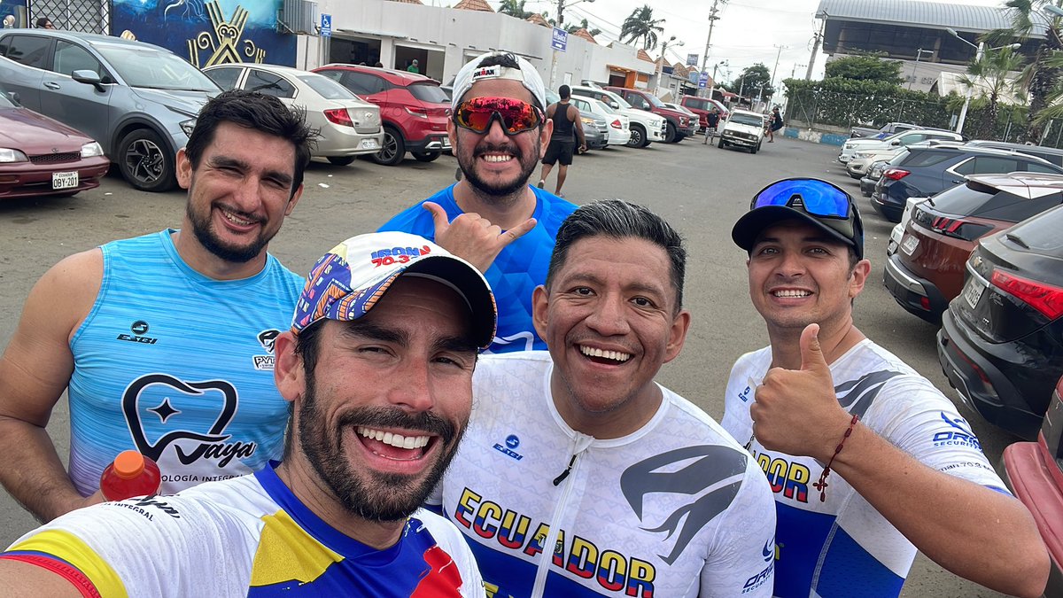 JuanJose_J4's tweet image. Simulacro Ironman 70.3 Manta 24
113km, reconocimiento de ruta; desde hace años haciendo las cosas (no diciendo, haciendo) desde adentro acompañando a los míos, en cada disciplina, sudando, sufriendo y disfrutando💪🏻
#SomosPython
@jcizquierdo @jonbaja_ @oscaryagues @LDJ_JARAMILLO