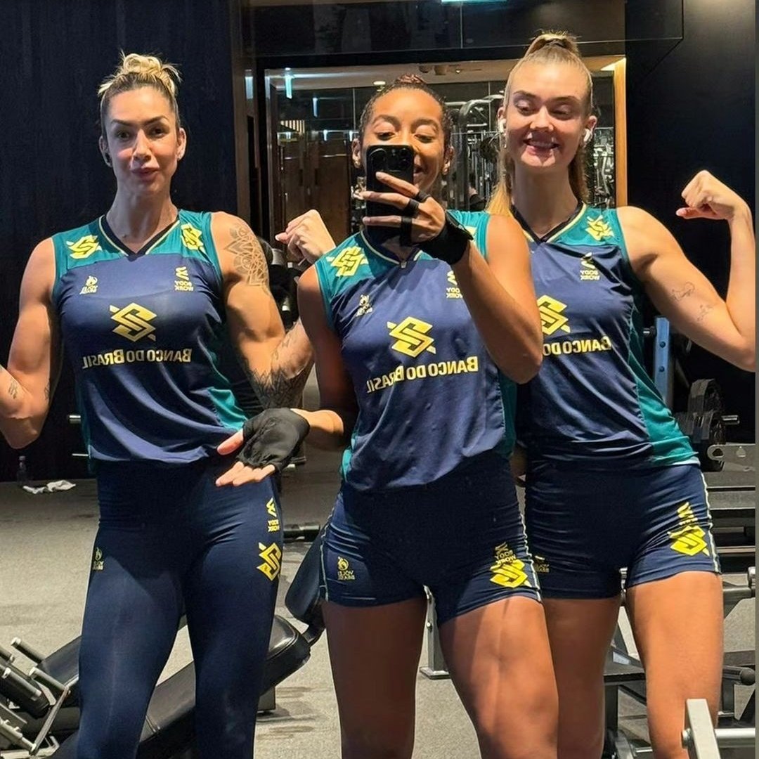 ggoldnfolk's tweet image. rapaz um murro da thaisa eu iria apagar e só acordava no natal....