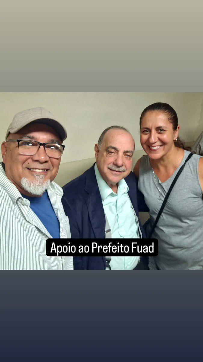JcVolotao's tweet photo. Esse Prefeito só me dá alegria!
Se para dar aula de Fotografia tem que ter muitooo conhecimento e curriculo, imagina para ser Prefeito de Belo Horizonte... se desconhece o currículo do Prefeito Fuad, basta procurar no Google .
Um bate papo hoje com o prefeito falando de projetos. https://t.co/h8gECBDT22