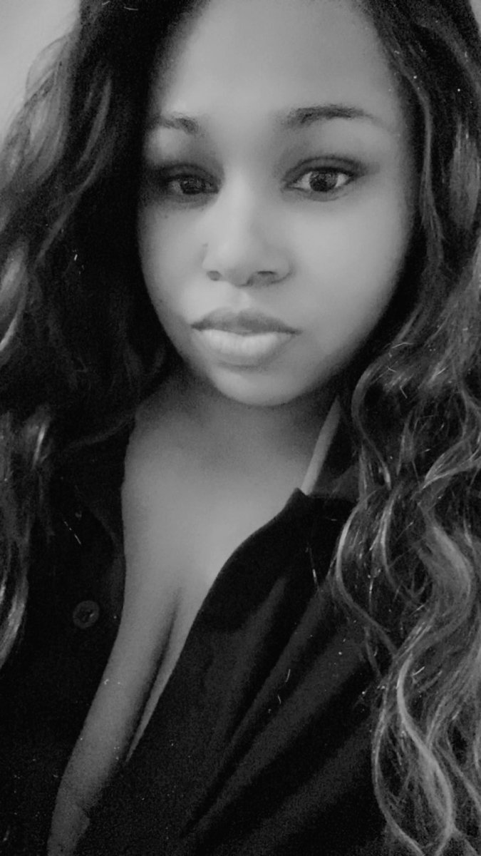 Prettyredthang3's tweet photo. Post a selfie from your gallery, but turn it black &amp; white. https://t.co/BeIQaKi11I