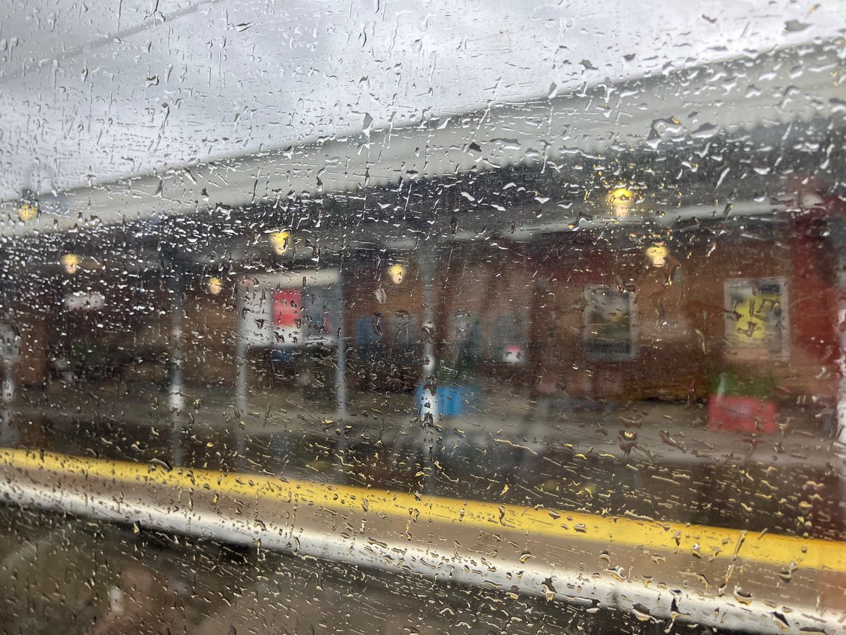 Hmmm - should I stay this week or enjoy working in Spain until 19th. Tough choice!!