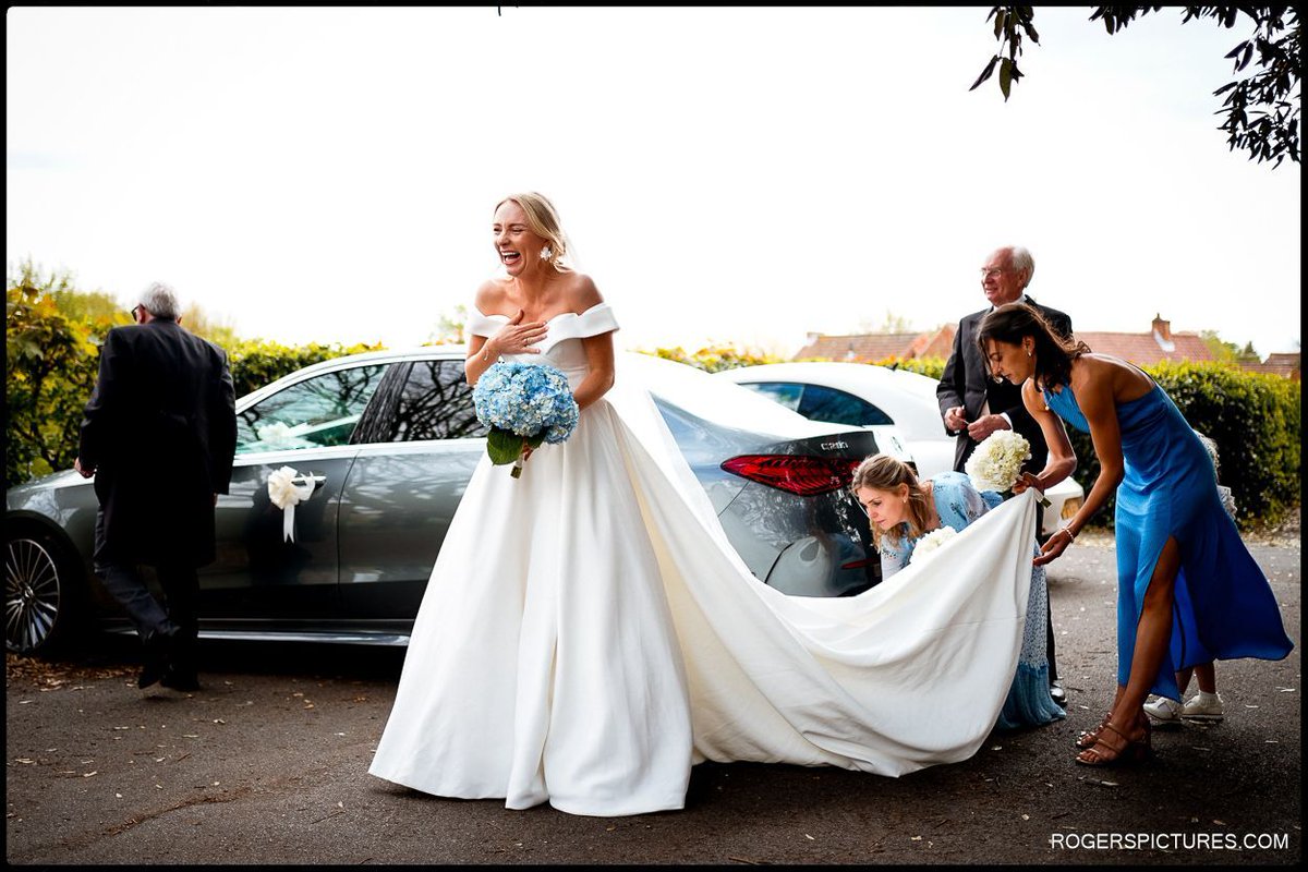 Harriet ready to marry Stew at All Hallows Church in Retford.
rogerspictures.com/hazel-gap-wedd…