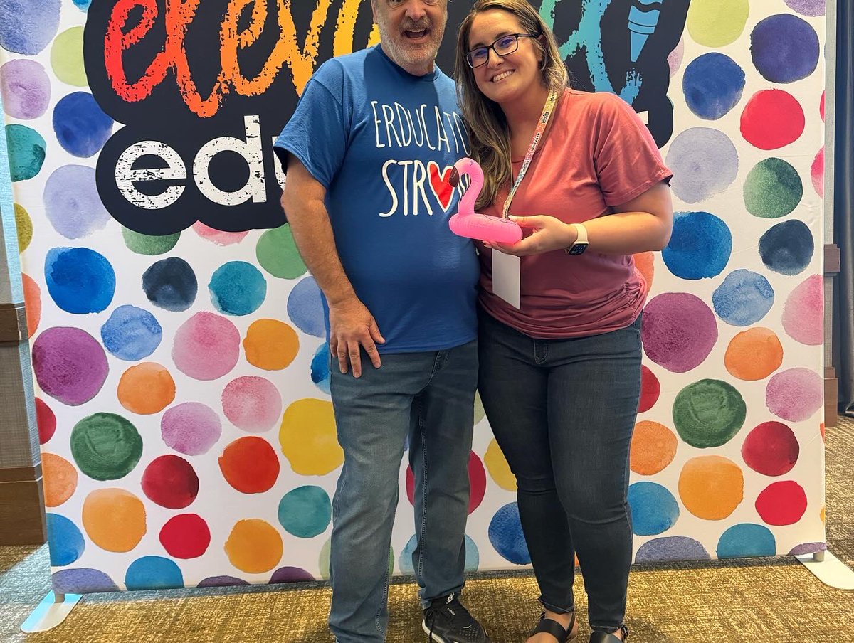 MrsVandergraaf's tweet photo. Day one of #elevatedallas2024 is in the books and what an AMAZING day it was!! I was lucky enough to meet some of the amazing presenters and Mr. Brooks gave a truly entertaining, thoughtful, and inspiring presentation! 🐜🍼☕️. I can’t wait for today! #elevateyourclassroom https://t.co/6a5YzJa4J9