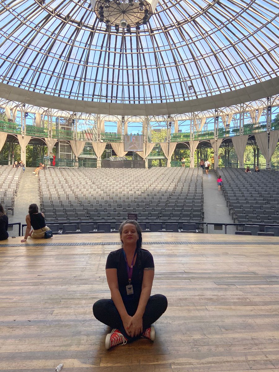 graciFochi's tweet photo. Senhoras e senhores, eu preciso declarar TODO o meu amor à majestade CLARABOIA:
Ópera de Arame/ Curitiba/PR
#claraboia
#operadearame https://t.co/8l85m2EWP2