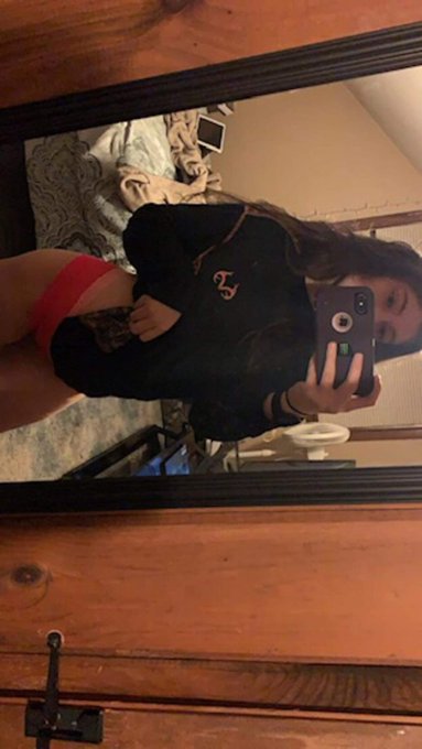 Goodmorning 😈 https://t.co/GoAUwrqzKB