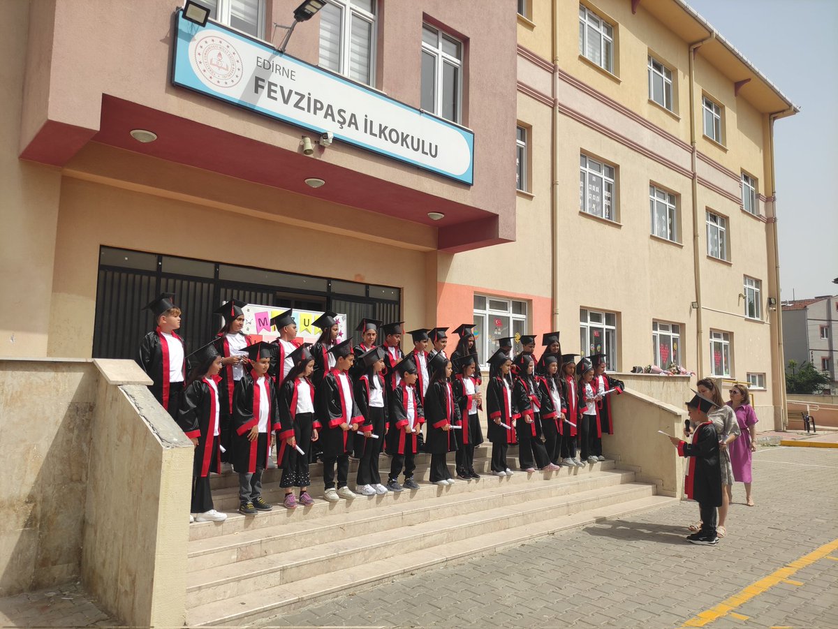 Fevzipasaedirne's tweet photo. 2023/2024 Eğitim Öğretim Yılı sonunda bir üst kademeye uğurladığımız 4. sınıf öğrencilerimize başarılar dileriz.
@edirne_valiligi @Edirne_MEM @Dr_Onderarpaci https://t.co/cYaPlPDAxg