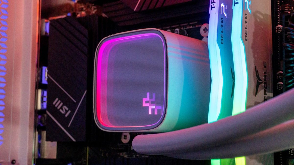 Deepcool_Espana's tweet photo. Empezamos el lunes a todo color con nuestra LS720 😎

Dime que colores eliges para este PC⬇️

Nosotros: Full blanco

#deepcool #liquidcooling #ls720 #pcgaming #pcgamer #gamingcommunity #gamingsetup #gamerlife #gamer https://t.co/vG79Ns2P71