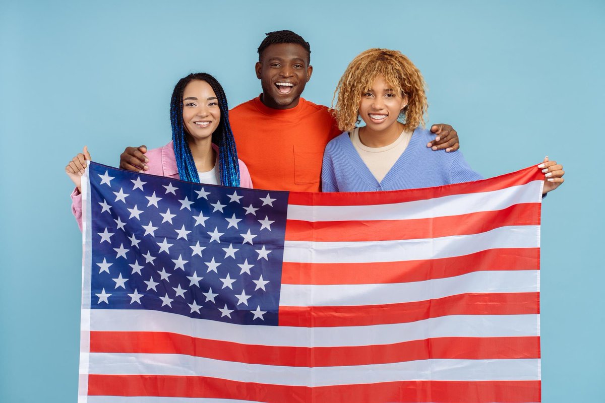 AmHistoryHub's tweet photo. It’s National #FlagWeek! https://t.co/BjyIKMOyy5