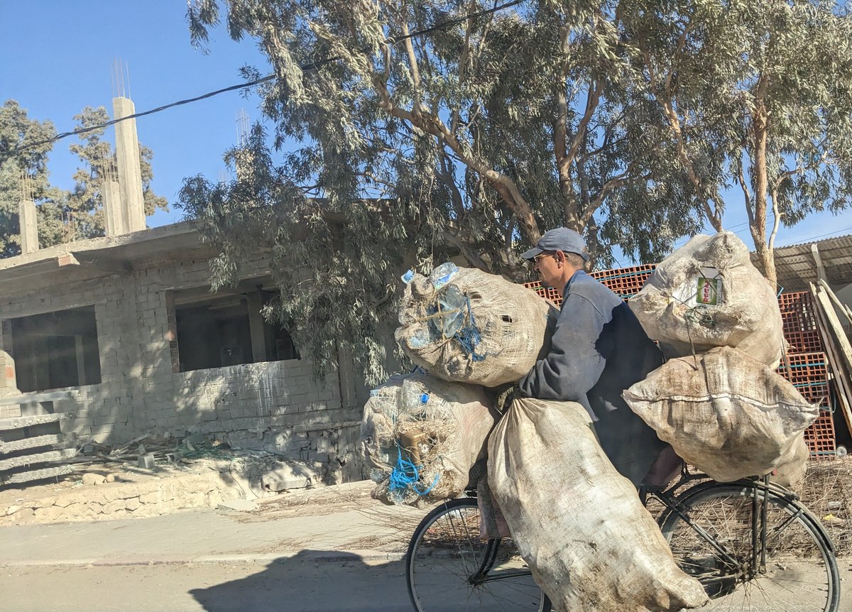 #SUDOXphoto2024 WINNER: ECONOMIC CATEGORY 🏆 📸

Jesse Feld, MSc in Sustainable Urban Development student

Title: Sustainability Scavengers
Location: Al-Mitlawī (Métlaoui), Tunisia

#sustainabledevelopment #urbanism #urbandevelopment #sustainability