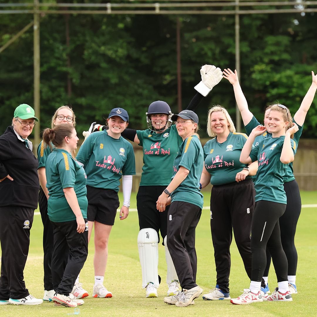 stmargscc's tweet photo. HCWCL finals day at Beaconsfield CC this weekend saw our ladies come home victorious with the trophy, beating @cheshamccwomen in the final of the Super 8s Development Cup. Well done to all involved across the competition!
#STMCC #UpTheBury https://t.co/ceqVJZobZP
