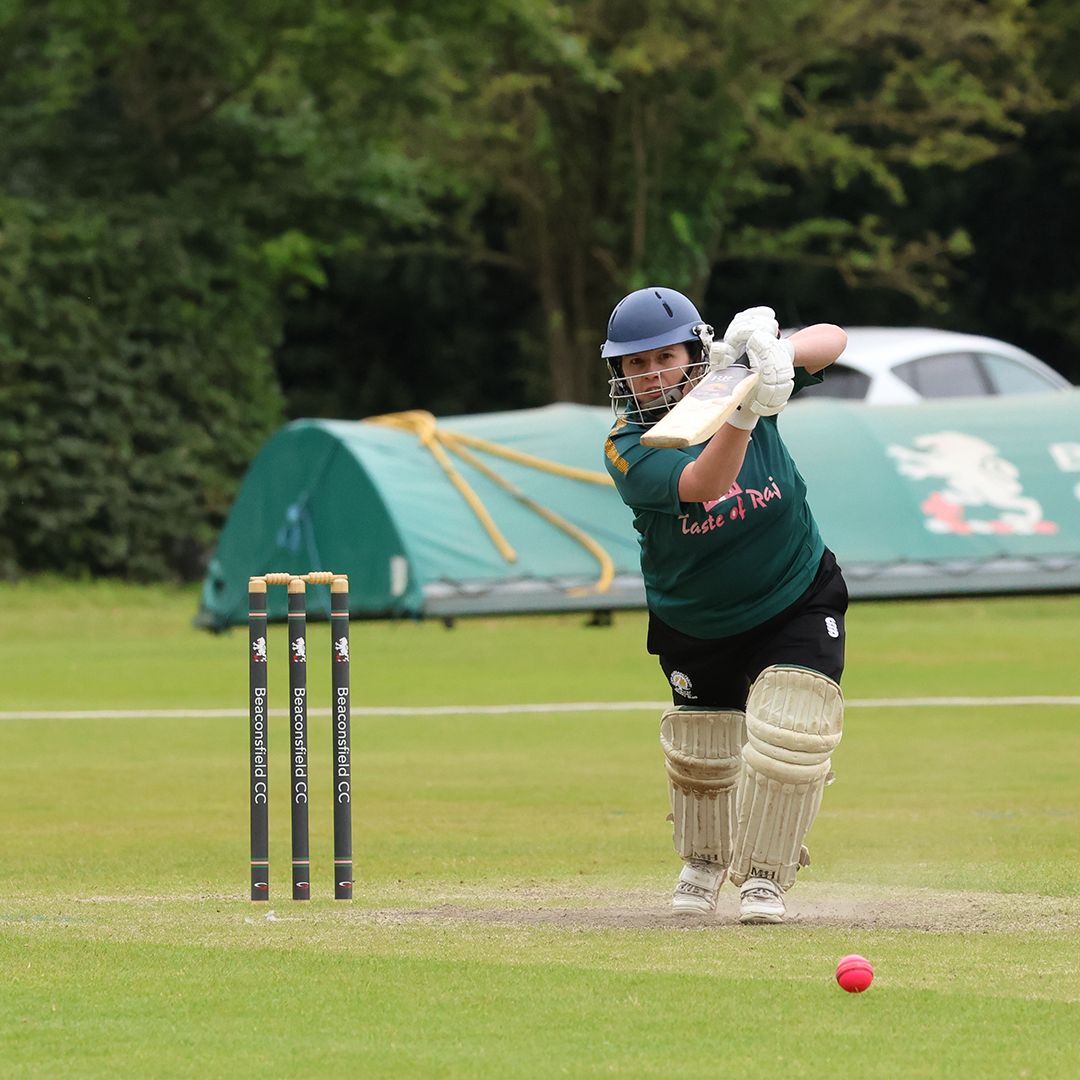 stmargscc's tweet photo. HCWCL finals day at Beaconsfield CC this weekend saw our ladies come home victorious with the trophy, beating @cheshamccwomen in the final of the Super 8s Development Cup. Well done to all involved across the competition!
#STMCC #UpTheBury https://t.co/ceqVJZobZP