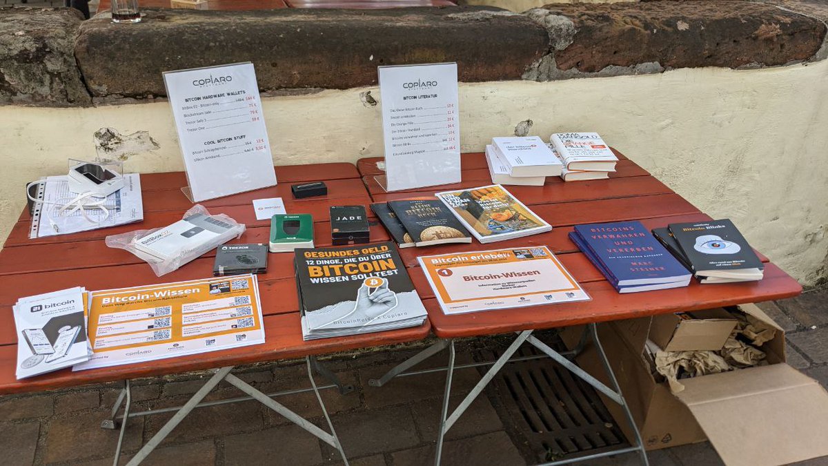 #Bitcoin Einsteiger Event in Trier

Am vergangenen Samstag ging die Einsteigerreihe "Bitcoin erleben" in die nächste Runde. Nach der ersten Veranstaltung im Februar in Plochingen bei Stuttgart, traf man sich am Samstag im <a href="/PaulanerTrier/">PaulanerInZurlauben</a> &amp; <a href="/StacksTrier/">StacksTrier</a> .

Neben zwei Vorträgen zum