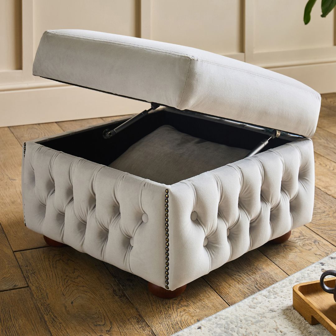chesterfieldmcr's tweet image. Check out the latest addition to our collection - the Claridge storage stool! Made right here in Manchester by our talented artisans, this versatile piece is available in both leather and fabric options. 

#stool #interiors #lounge #livingroom #furniture #handmade #ottoman