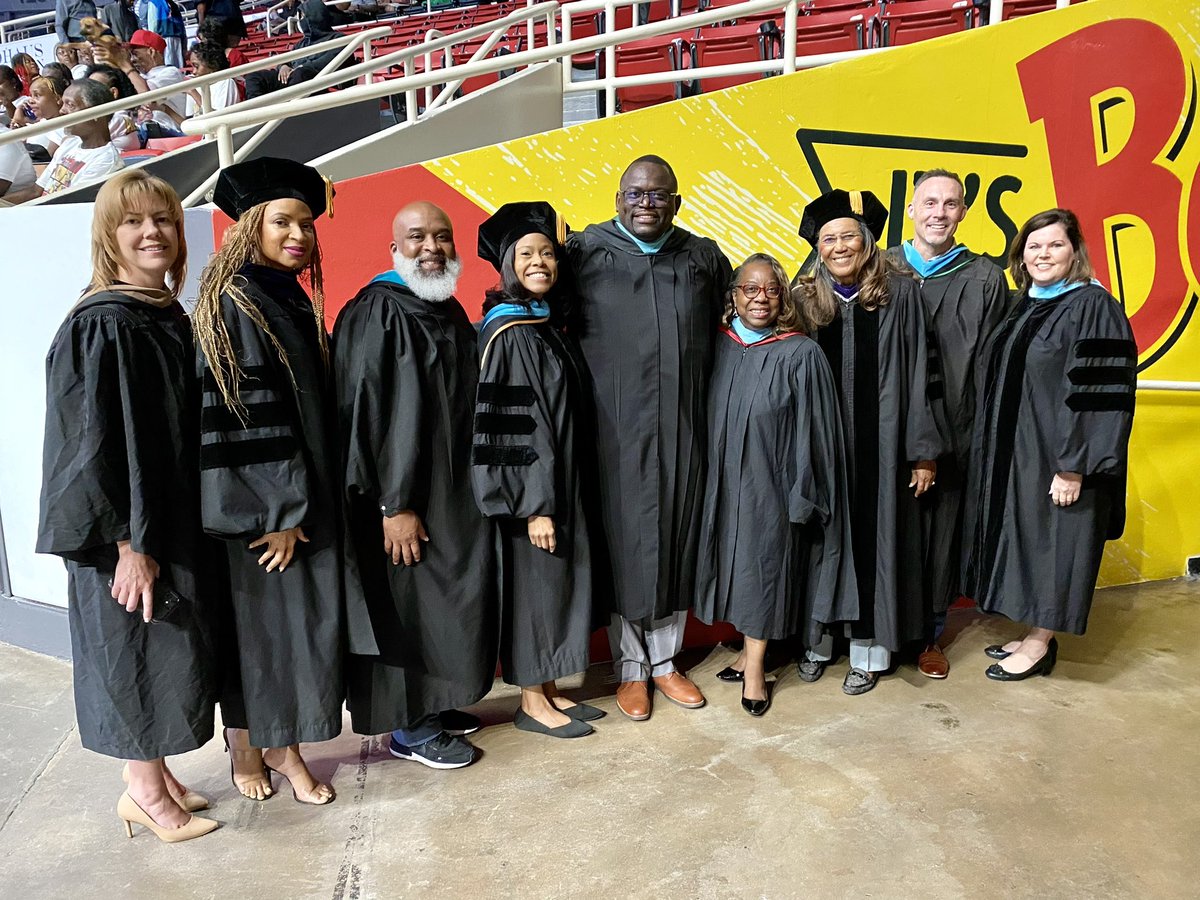 It’s a great day to graduate! Congratulations to the West Charlotte High School Class of 2024! 🎓