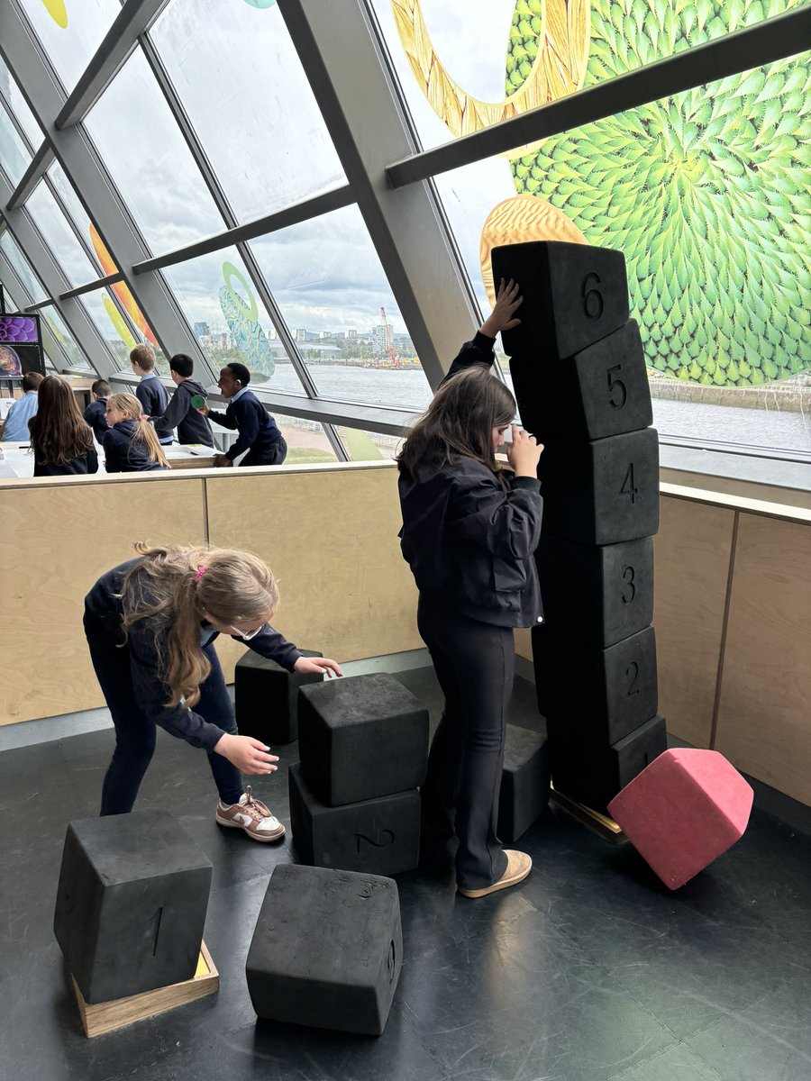 mrsbryan_'s tweet photo. Primary 5 have had an amazing day at Glasgow Science Centre @gsc1 taking part in Bodyworks show and then having time to explore the different exhibits and experiments @stcatherinespsy https://t.co/A8j8qizYXs