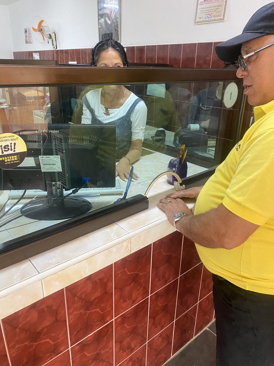 Consejo de Dirección encabezado por la Directora provincial realiza visita de trabajo a la Sucursal de Florida <a href="/ElsaSerranoMol1/">Elsa Serrano Molinero</a> <a href="/AngelaMadayFer1/">Angela Maday Fernández López</a> <a href="/VelascoGzlez03/">Alejandro</a> <a href="/cadecaoficial/">CADECA Oficial</a>