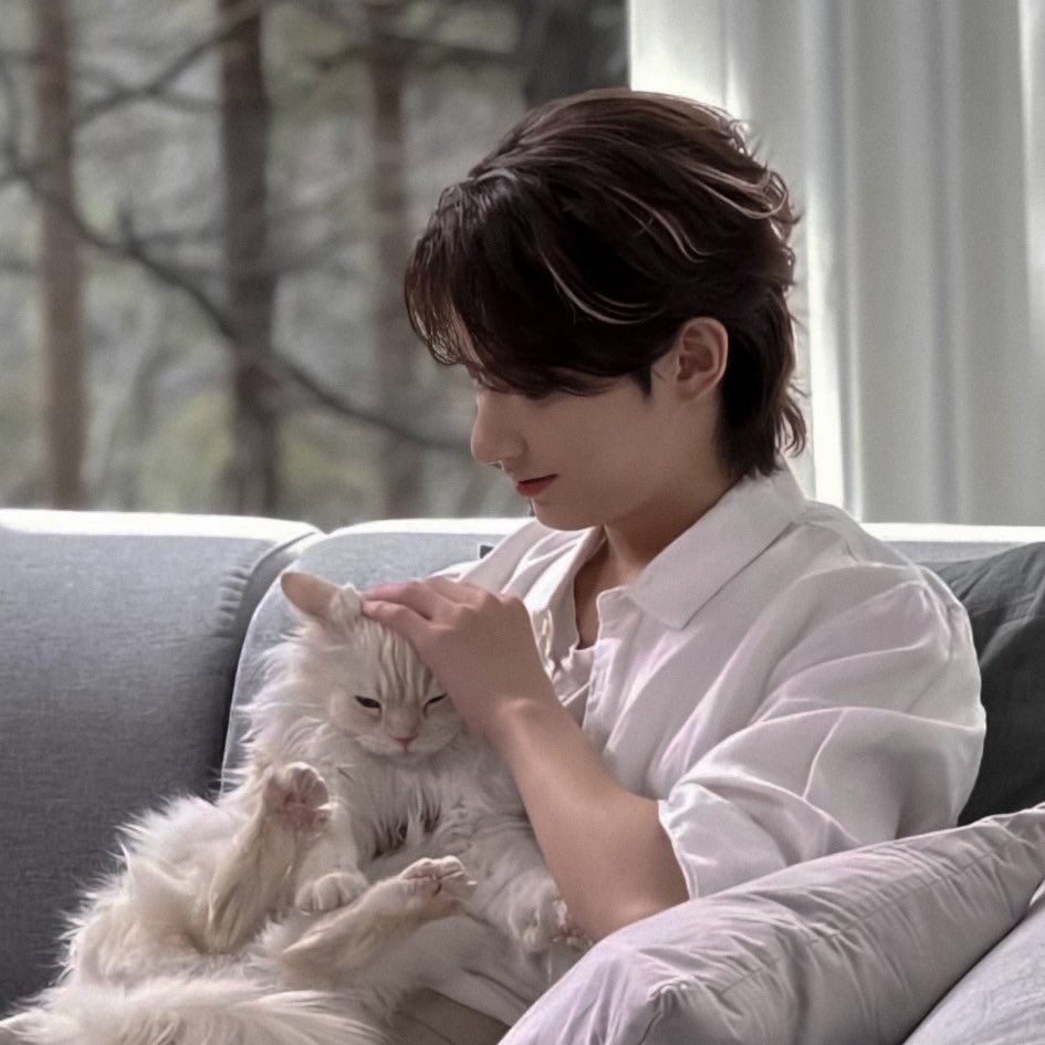 ^.,.^♡
Happy Jun Day- ̗̀ ♛︎  ̖́-

ジュンピがいつも幸せでありますように🫶🏻
사랑한다〜!!!!!!🙌🏻 ❤︎