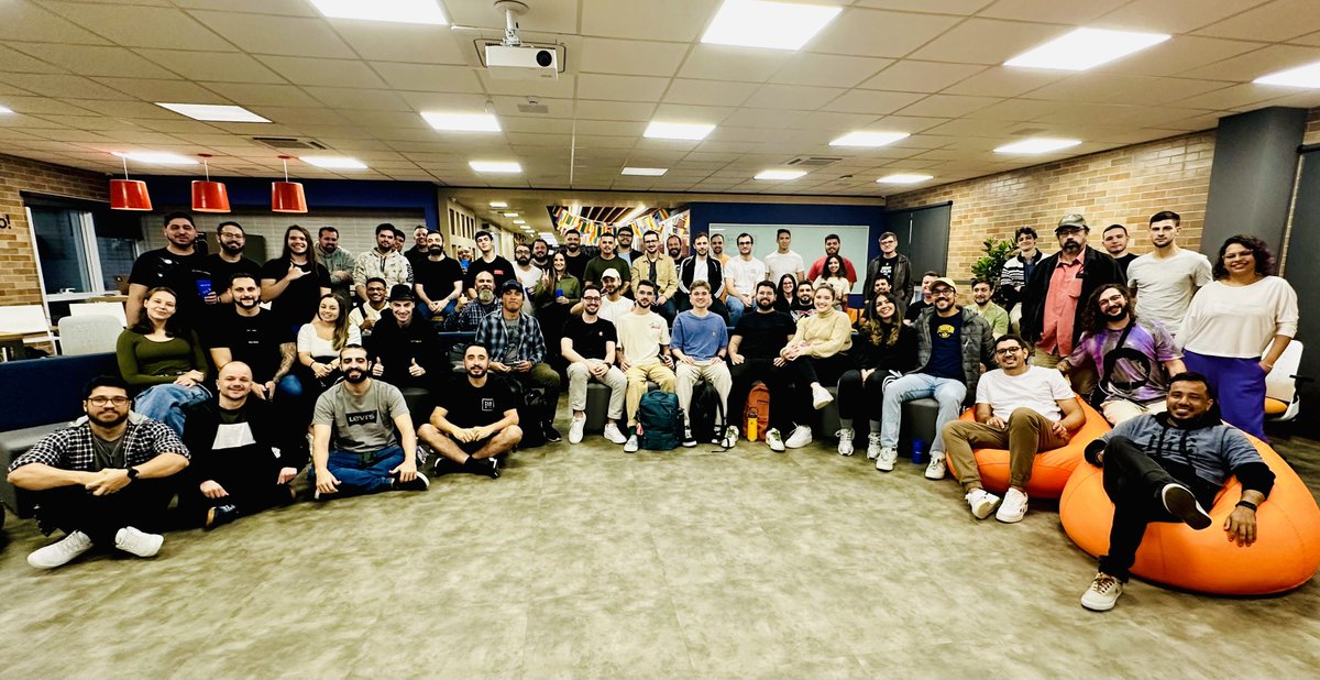 Nossa edição de 10 anos foi um sucesso! Foram 5 horas de muita interação e conhecimento.

E claro, SUPER OBRIGADO as +60 pessoas que foram no encontro, vocês foram incríveis!

Isso é comunidade. Isso é #FloripaJS 💚