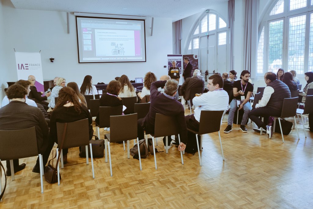 Aujourd'hui et demain, les équipes <a href="/IAEFRANCE/">IAE FRANCE</a> sont à l'IAE Amiens pour le #SeminaireDoctoralIAE qui réunit 17 doctorants en 1ère année de thèse, accompagnés par 12 enseignants-chercheurs.