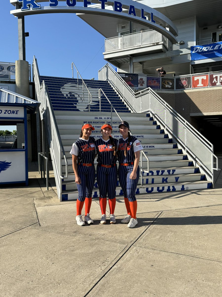 bryliseifert's tweet photo. Excited to learn this weekend and compete against a great group of girls @UKsoftball! 

@UKCoachLawson @UKCoachHimes @coachjb_18 @gbaalman25 

@topgun_skim @TGA_Turner @topgunfastpitch https://t.co/4cEdHH2gVB