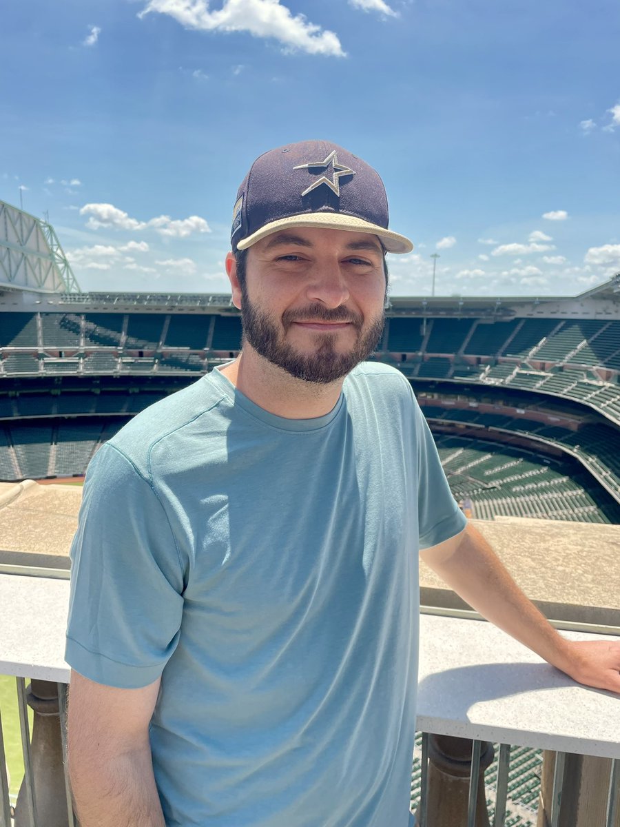 Happy birthday to my baby daddy today, <a href="/BillLikesSports/">Bill</a> I love you so much 🥳