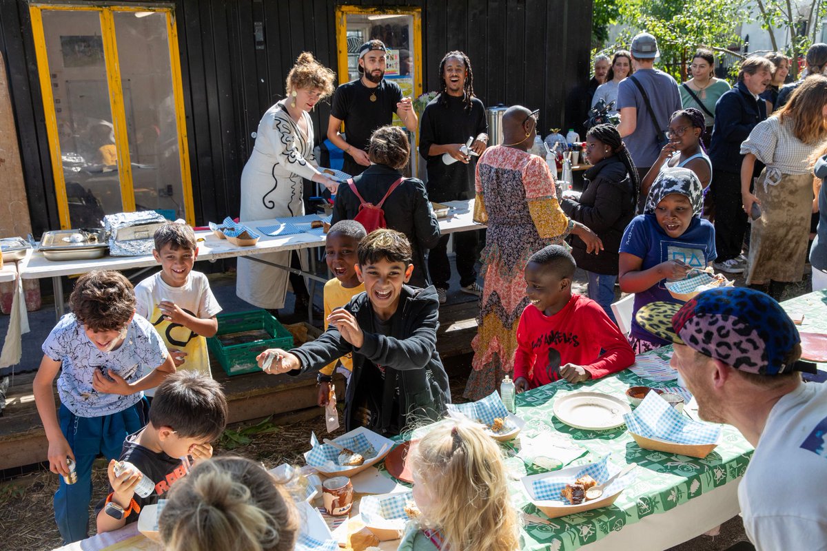 Best TV of 2024 so far? Yes - it’s Andi Oliver’s Fabulous Feasts! - fantastic quote ‘the episode about the local arts centre in Stoke-on-Trent will make you want to move there’ theguardian.com/tv-and-radio/a… #lovestoke