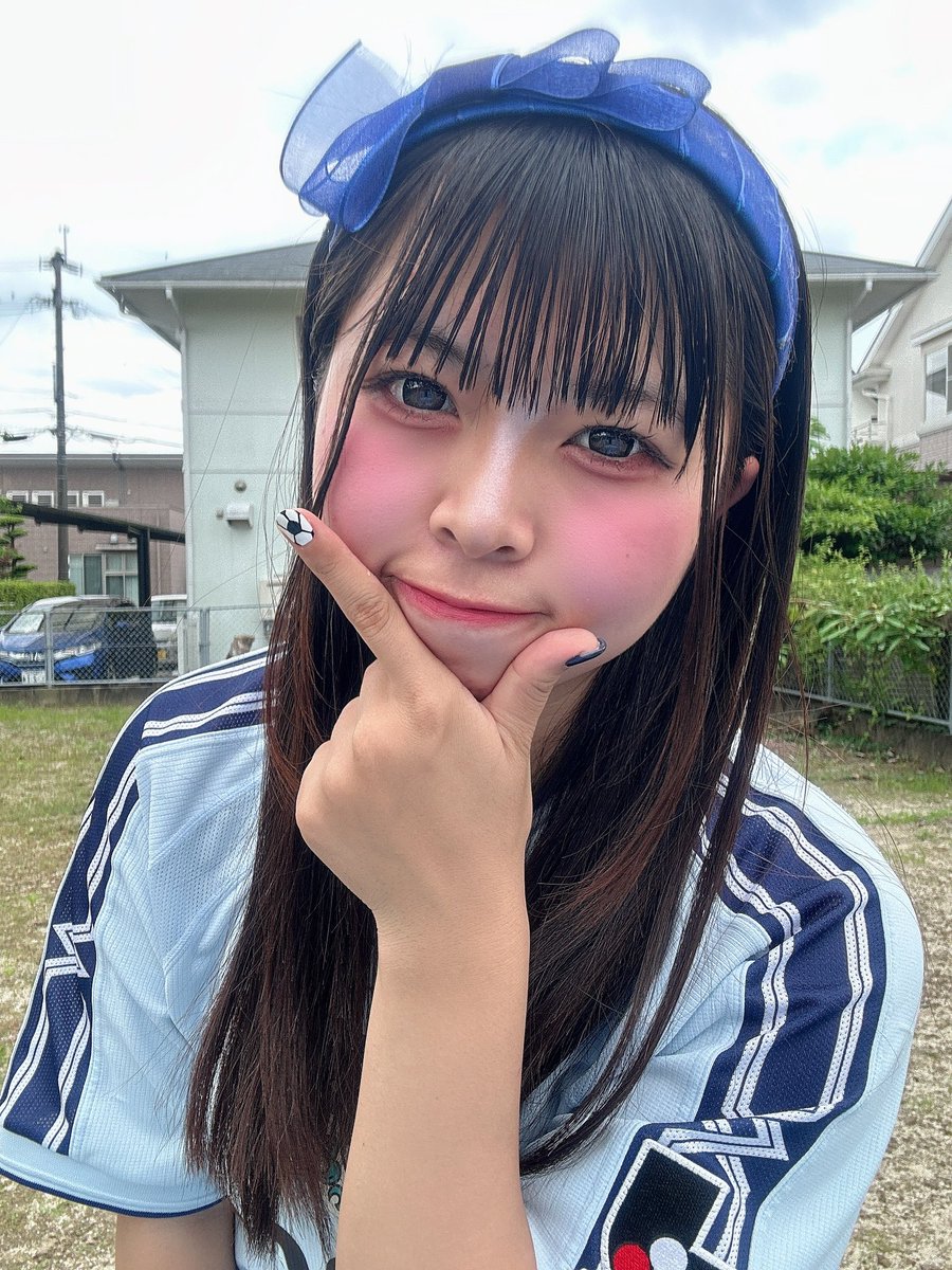 ami_orihime's tweet photo. ごめん！今日と明日配信時間に間に合わないのでおやすみします🙏🙏🙏

今日も本当におつあみだよぉ🩷
※九州ダービーに向けて爪を⚽️にした🤭 https://t.co/XRTA2Wer9z