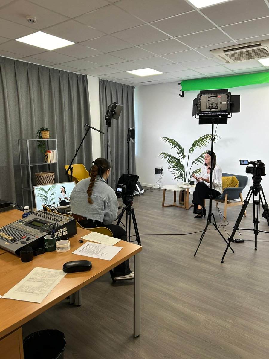 ThymosAprender's tweet photo. 📢¡Se viene! En esta semana estará disponible nuestro curso abierto (MOOC): "Motivación. Querer aprender en clase". 🏛️Creemos que la motivación está estrechamente ligada a los buenos aprendizajes y es parte de las buenas prácticas de enseñanza que ensayamos en nuestras aulas. https://t.co/t0Cos4E6ch