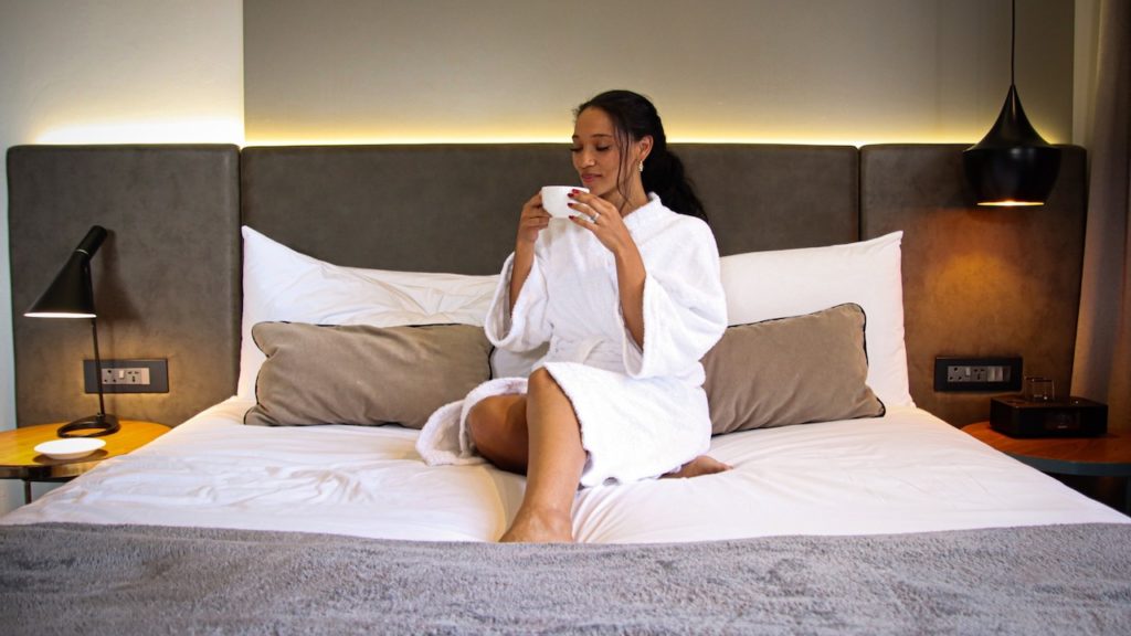 Cape {town} Etc (@capetownetc) on Twitter photo Sponsored | Are you ready for a luxurious escape this winter, courtesy of <a href="/TheCapital_SA/">TheCapitalHotelsSA</a>? Here's how you can score a soul-warming staycation for two, valued at R6 500:
capetownetc.com/competitions/w… Sponsored | Are you ready for a luxurious escape this winter, courtesy of <a href="/TheCapital_SA/">TheCapitalHotelsSA</a>? Here's how you can score a soul-warming staycation for two, valued at R6 500:
capetownetc.com/competitions/w…