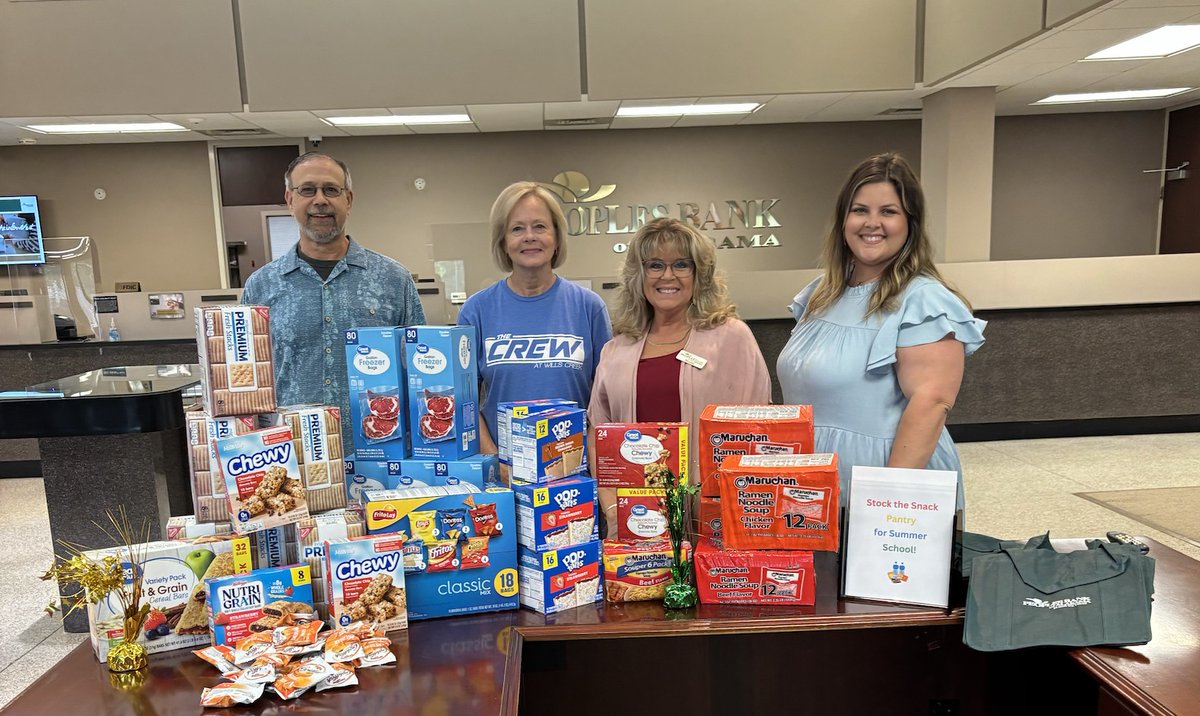 PeoplesBankAL's tweet photo. Our Gadsden Branch collected snacks for Wills Creek Pantry summer school reading program at George Floyd Elementary School.  Several of our staff are pictured here with Mr. Costa who is over the food pantry, and Ms. Honeycutt who heads up the snack bag ministry.  #givingback https://t.co/dxtuZlcPmU