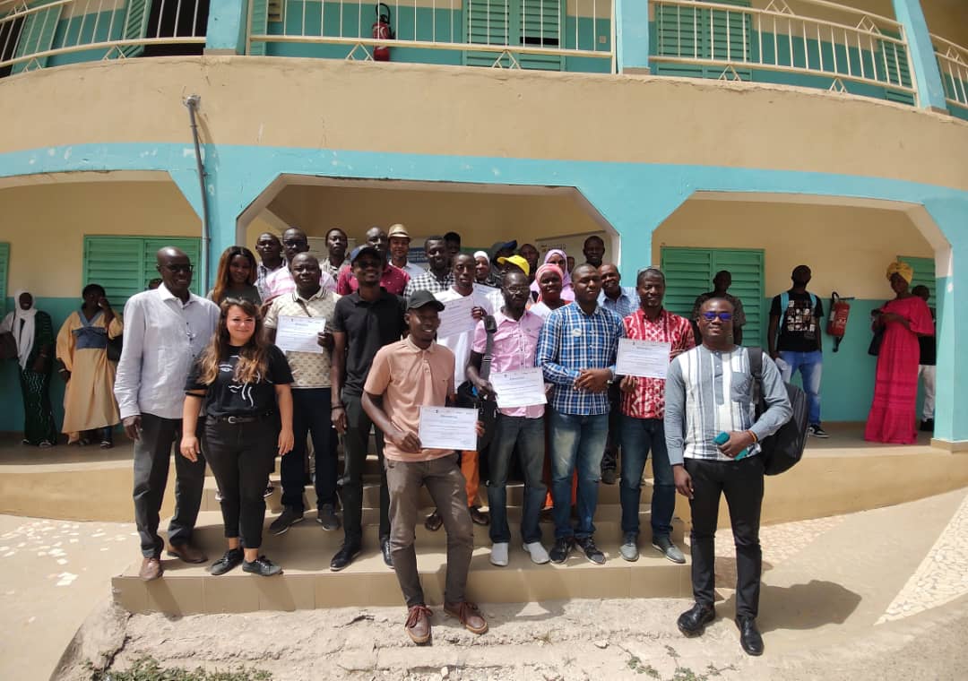 CasaBio2's tweet photo. Renforcement de capacités entrepreneuriales pour 25 conseillers à l’insertion par l’entreprenariat (CIPE) de l’Approche standard de la région de Ziguinchor grâce aux modules proposés par l’Académie #DEFARU 💻
#GFA #GIZ #entreprenariat #formation #ApprocheStandard #Ziguinchor https://t.co/hKrCuCOZLO