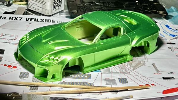 ake56120798's tweet image. AM02-0041 Mazda RX7 FD VEILSIDE  build by Tees Modeller
 a crazy color for this build

#modelcar #car #cars #carstagram #carmodel #hobby #instacar  #modelcars  #alphamodel #alphamodels #hobbydesign  #MAZDA #love #124scale  #scalecar #stancenation #modelkit #scalemodel