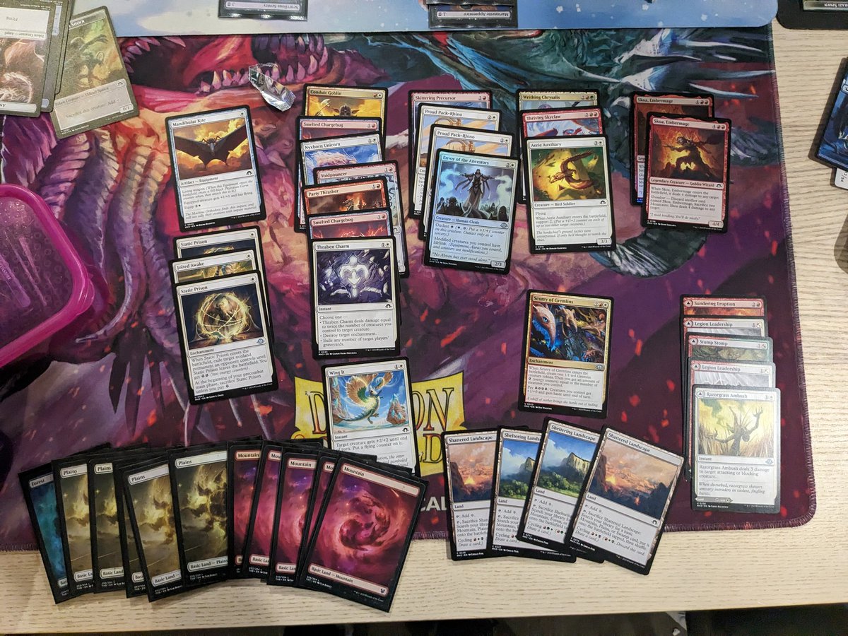 mtg_nomad's tweet image. 🏆3-0 at our first #MagicMates #MH3 deck with a pretty medium RW deck. Got to play 27 spells 22 lands thanks to 5 MDFcs. 

Won g3 of the finals after keeping a 0 (basic) land hand. Cheesed one win with a Skoa + grandeur play and another with Scurry of Gremlins.
