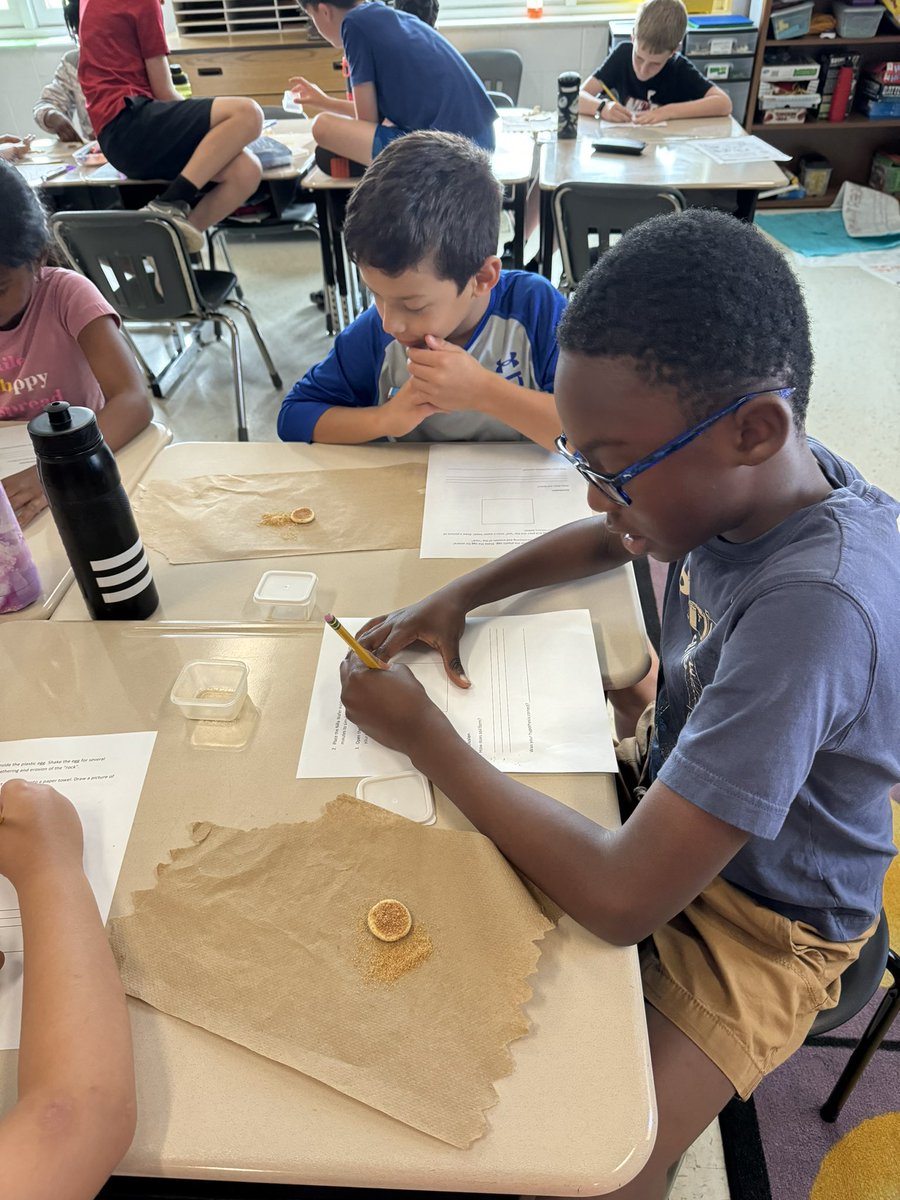 MissStumm's tweet photo. Learning how soil is formed with a weathering experiment 🔬🪨🍪 @Discovery_elem #thirdgrade #science #scienceexperiment #soil #weathering https://t.co/A0G10g0czn