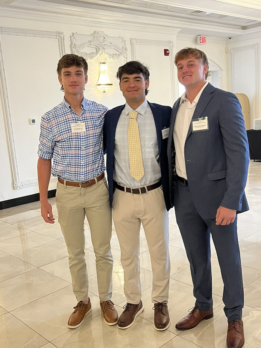 CoachAsch's tweet photo. 2024 Dellacave Awards. Congratulations to all the student athlete nominees on excellent careers. @AjAschettino https://t.co/qaoJoIdWZP