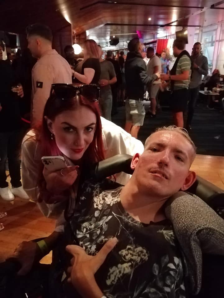 I'm listening to <a href="/ImLeanneLouise/">Leanne Louise</a> I'm dancing in my wheelchair, Could you play Oh no please From Danny Spencer