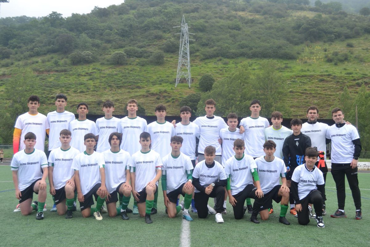 pelayogonzaalez's tweet photo. Honor a todos los jugadores, entrenadores y trabajadores del club por el partido que vivimos ayer, por mucho que duela seguimos adelante y lucharemos hasta el final por el objetivo💚🤍
@sdlenense https://t.co/dlv05hE8bW