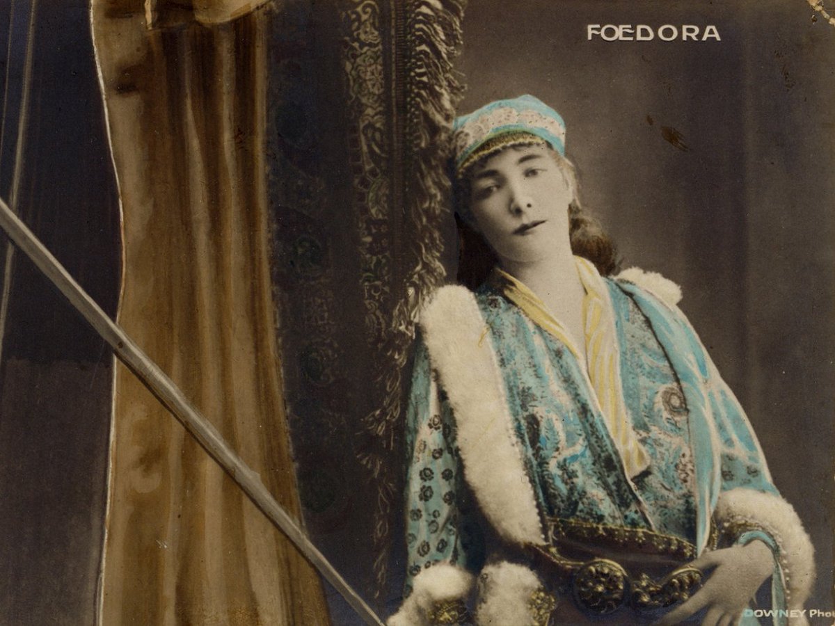 Jewish Renaissance (@jewishren) on Twitter photo Next Mon, JR's <a href="/AvivaDautch/">Dr Aviva Dautch</a> discusses Sarah Bernhardt, the 19th-C actor who proudly declared her Judaism amidst intense antisemitism. Join us to explore her career, reputation & the meaning behind her brave statement
7.30pm, Online, FREE
jewishrenaissance.org.uk/events/parisia…
w/@LyonsLearning Next Mon, JR's <a href="/AvivaDautch/">Dr Aviva Dautch</a> discusses Sarah Bernhardt, the 19th-C actor who proudly declared her Judaism amidst intense antisemitism. Join us to explore her career, reputation & the meaning behind her brave statement
7.30pm, Online, FREE
jewishrenaissance.org.uk/events/parisia…
w/@LyonsLearning