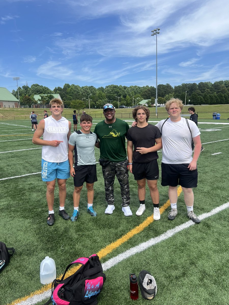 Brady21Mathews's tweet photo. Had a great time at my second college camp at W&amp;M💯@CoachMikeLondon @Owen_Kelly8 @dmansfield71 @Jacobbush00 @thehickoryway @donnelllbrown https://t.co/mOc5fFgVTH