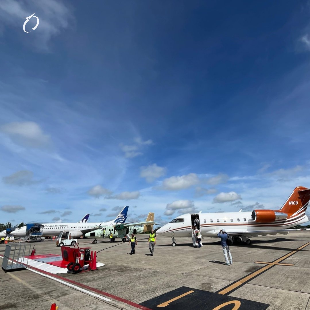Una mañana en <a href="/chiriquiaero/">Aeropuerto Internacional Enrique Malek</a> ✈️

Desde temprano, <a href="/chiriquiaero/">Aeropuerto Internacional Enrique Malek</a> se llena de vida y actividad. Capturamos esta imagen de cuatro aeronaves listas para sus próximos vuelos.

¡Les deseamos una excelente semana! 🤩

#LaPuertasDeLasAméricas 
#AeropuertosRegionales
#CambiamosPorTi