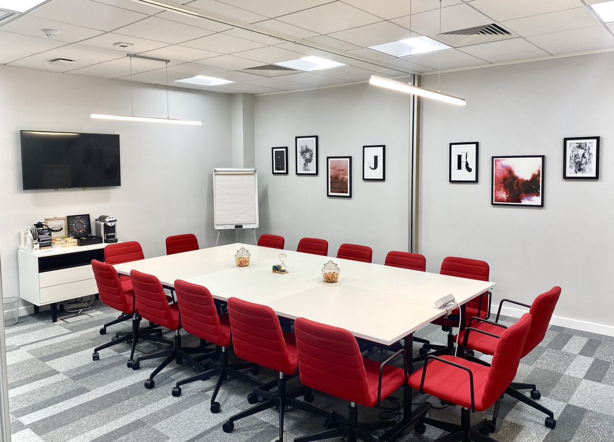 andMEETINGS's tweet photo. A meeting room can be booked within the hour! Book with us today ▶️ https://t.co/dTgEEtDPFG
#meetingroomslondon #cateredmeetingroom #meetingroom #meetings https://t.co/qkTvGOs3Uf