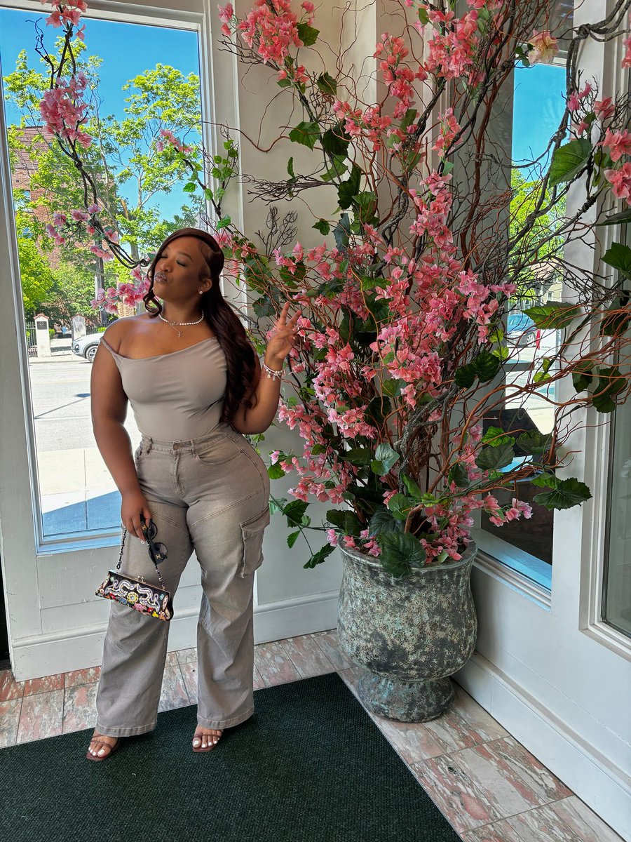 askaboutnia's tweet photo. EST. 2001🎀🫧🥂 

birthday brunch https://t.co/knPur2Qm3w