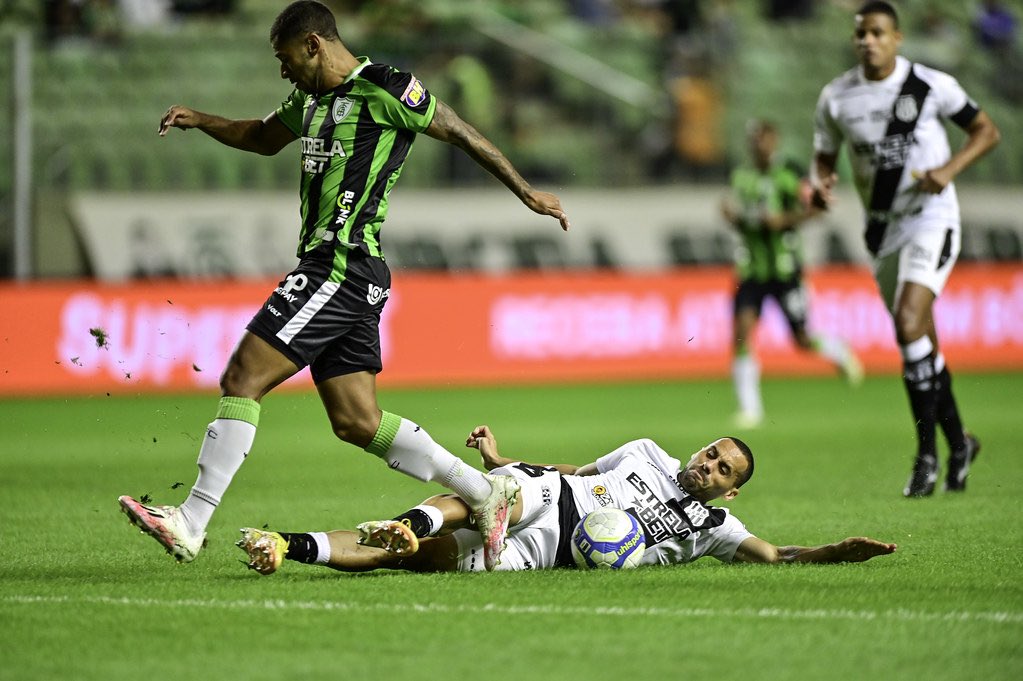 Fabinho99's tweet photo. + 1!! Feliz por ajudar o @AmericaFC1912! Seguimos fortes e confiantes!🐰🟢⚪️ https://t.co/SkLIr0flhZ